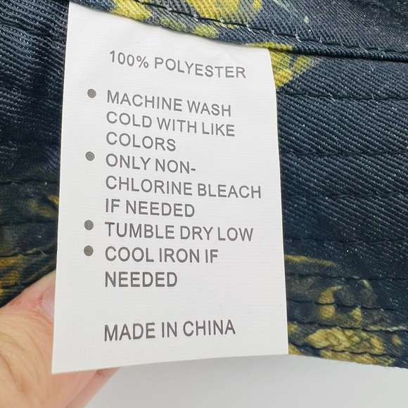 Van Gogh Skelton Bucket Hat - Picture 4 of 4